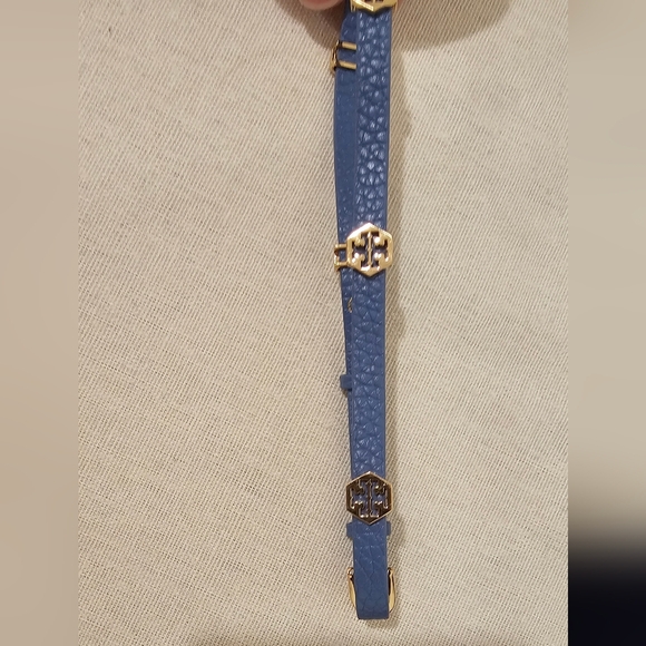 Tory Burch Hex Thin Double Wrap Leather Bracelet, Blue With Gold Logo - Picture 6 of 6
